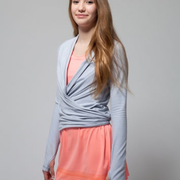 ivivva by Lululemon Four's a Charm Wrap - Picture 1 of 6